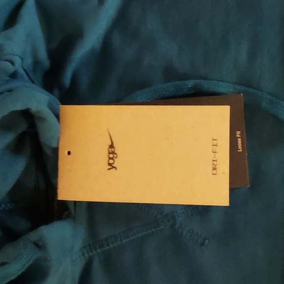 Nike - Picture 12 of 16